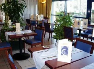 Kyriad Prestige Hotel